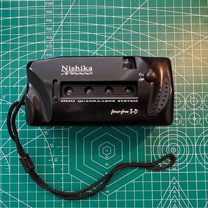 Nishika N9000 - 35mm Film Camera (Vintage) (FREE film included!)
